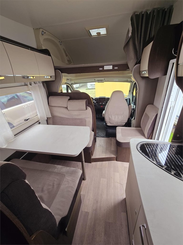 Foto 3 AUTOCARAVANA BENIMAR SPORT 346 CAPUCHINA