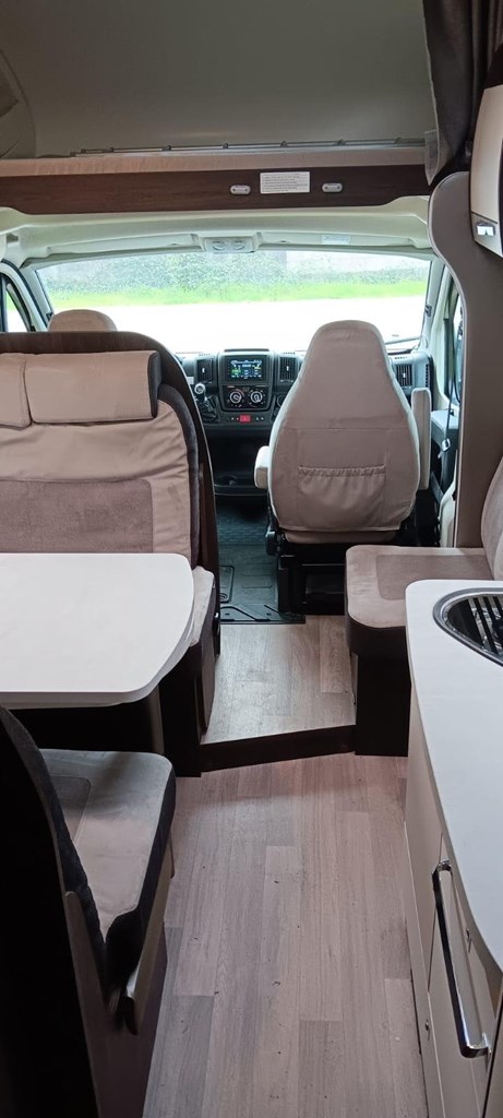 Foto 4 AUTOCARAVANA BENIMAR SPORT 346 CAPUCHINA