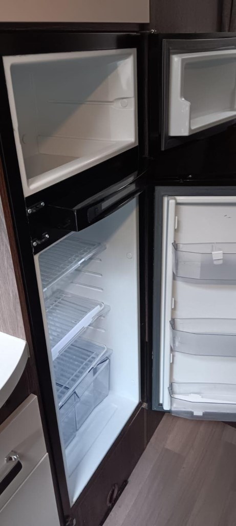 Foto 8 AUTOCARAVANA BENIMAR SPORT 346 CAPUCHINA