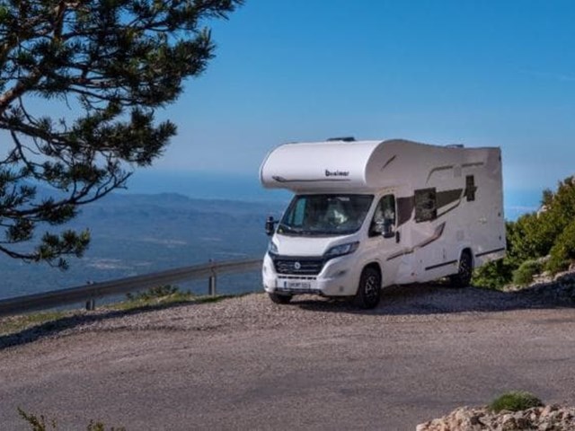 AUTOCARAVANA CAPUCHINA BENIMAR SPORT 323 