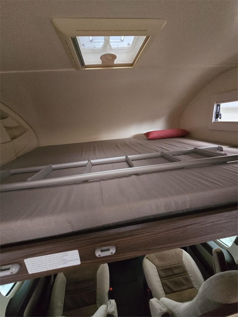 Foto 8 AUTOCARAVANA CAPUCHINA BENIMAR SPORT 323 