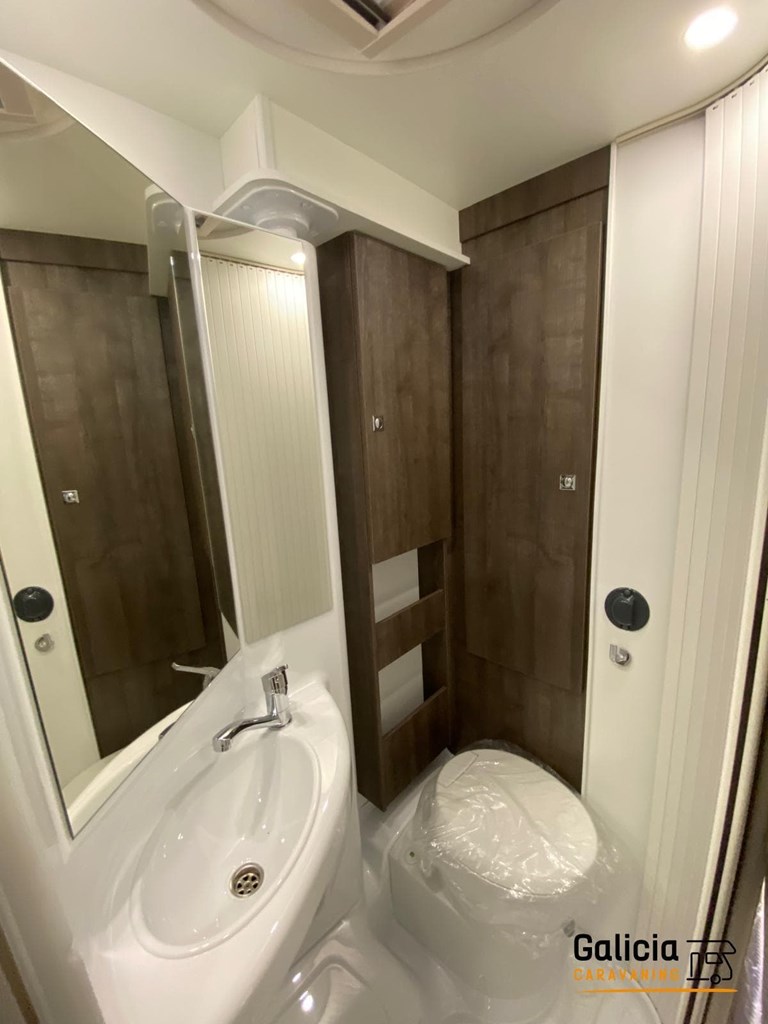 Foto 11 AUTOCARAVANA PERFILADA BENIMAR TESSORO 430 