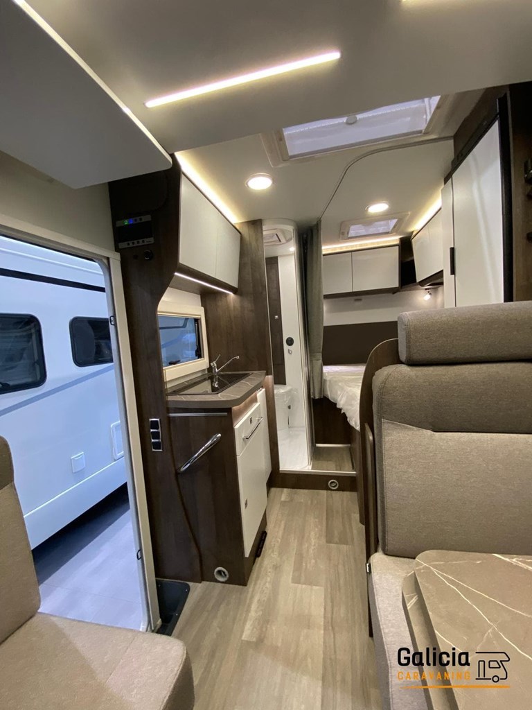 Foto 8 AUTOCARAVANA PERFILADA BENIMAR TESSORO 430 