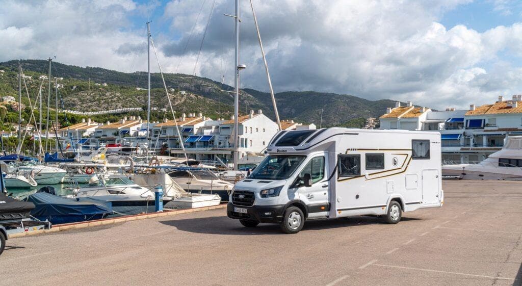 Foto 1 AUTOCARAVANA PERFILADA TESSORO 463UP 