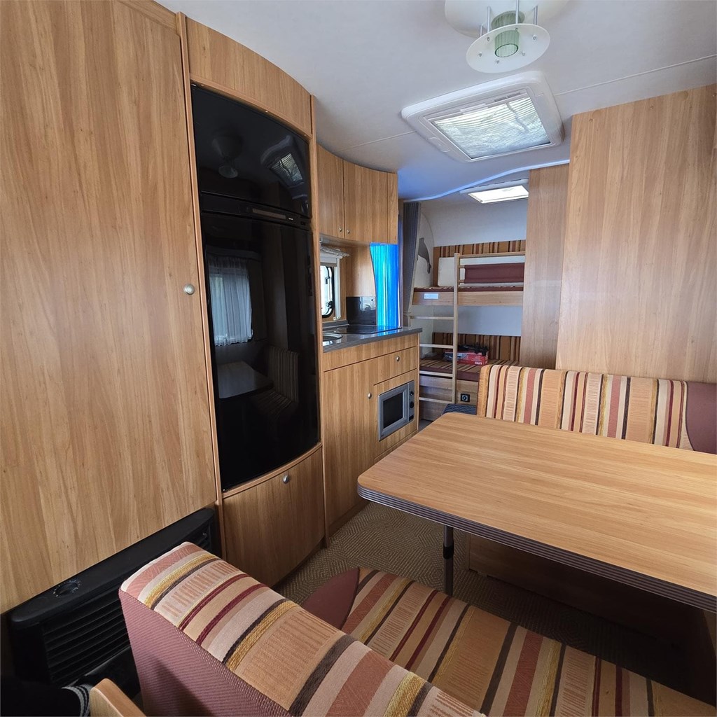 Foto 4 CARAVANA BUTSNER FLIPPER 500 TK 